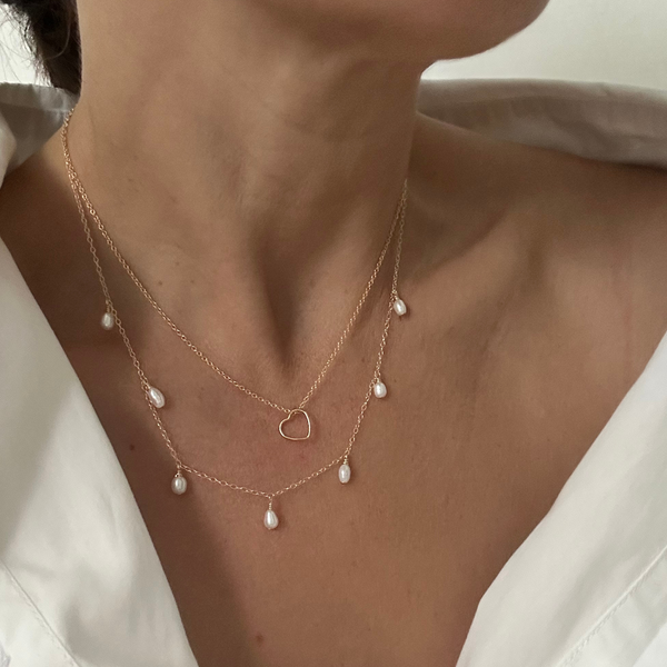 The Perleta freshwater pearl gold necklace